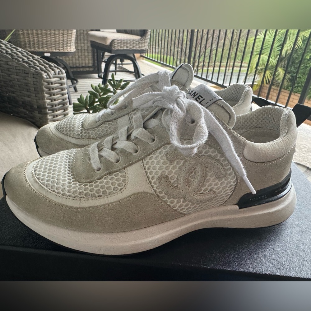 CHANEL  sneakers